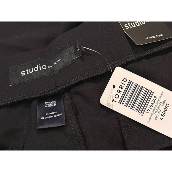 Studio By Torrid Black Pull-on Ponte Luxe Relaxed Taper Pants 4S NEW - Picture 5 of 5